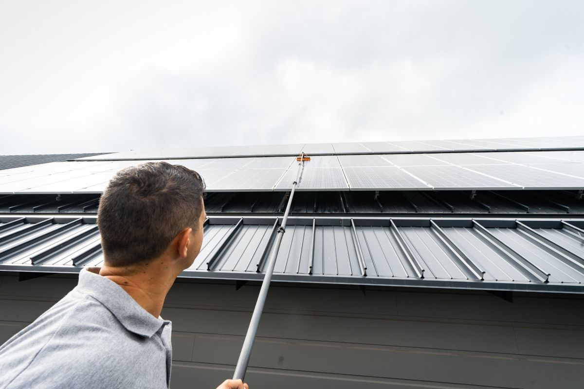 Residential solar panel cleaning melbourne